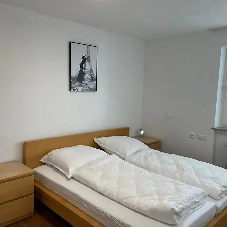 Premium Apartment 70Qm 2,5 Zimmer Kueche, Smart Tv, Garage, Wifi Heidenheim an der Brenz Exterior photo
