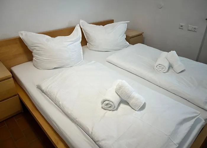Premium Apartment 70Qm 2,5 Zimmer Kueche, Smart Tv, Garage, Wifi